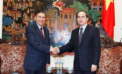 Vize-Premierminister Nguyen Thien Nhan besucht Indien